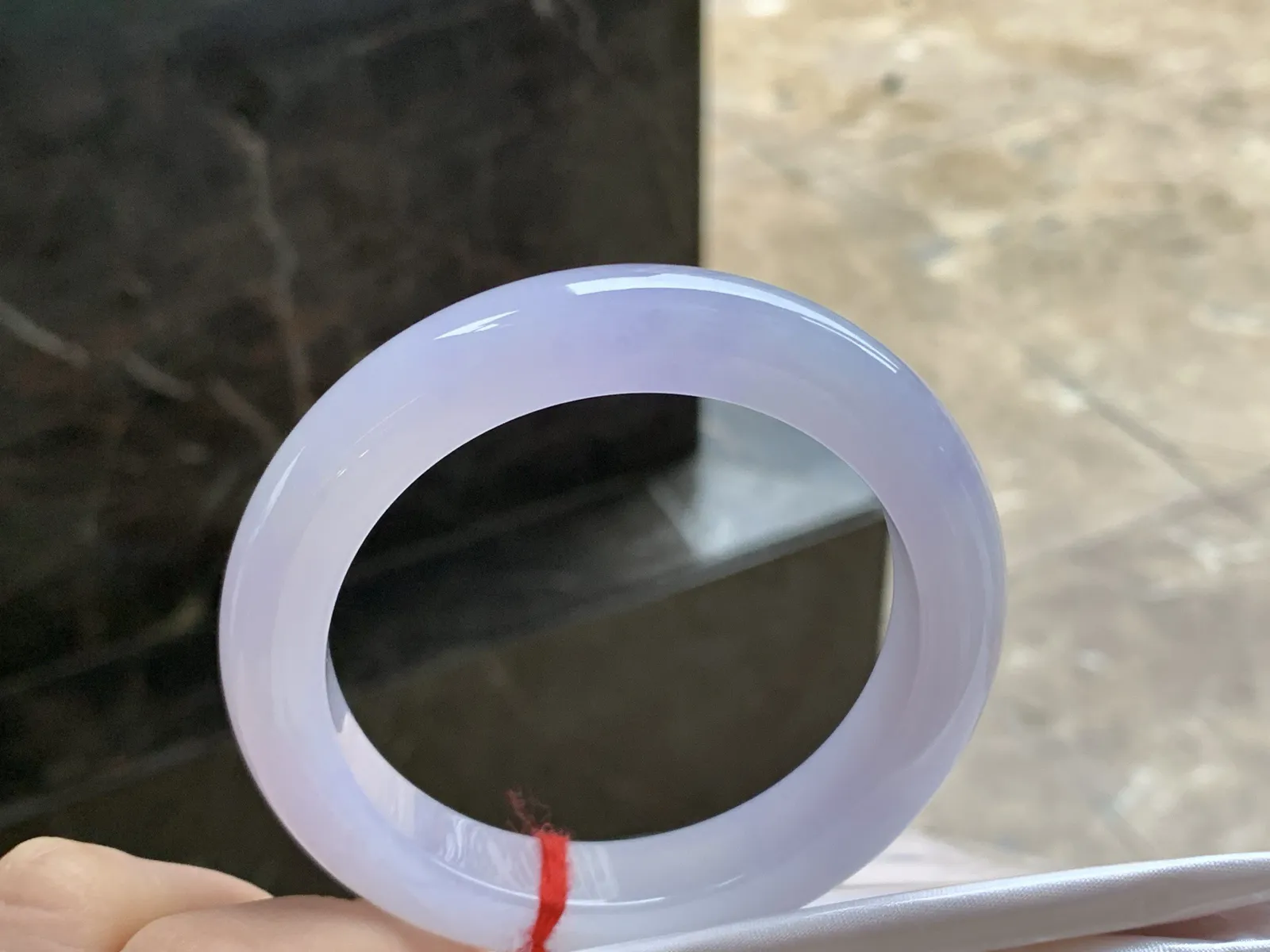 55.5-11.5-9.8

紫罗兰手镯^_^玉质温润