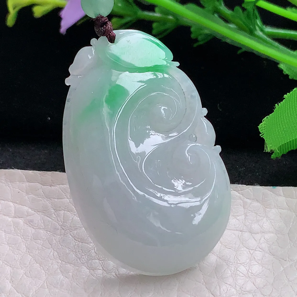 zen自然光48.6*30.6*7.2天然缅甸翡翠飘绿如意 事事顺玉吊坠 毛衣坠