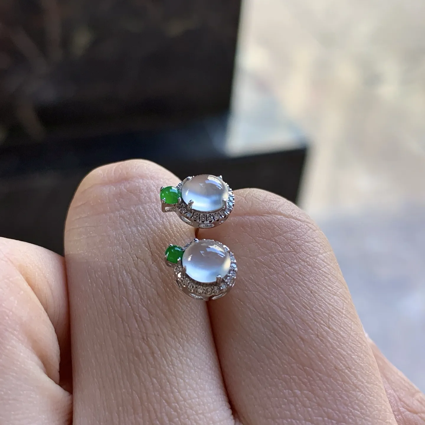 金钻镶嵌冰种耳钉^_^精致