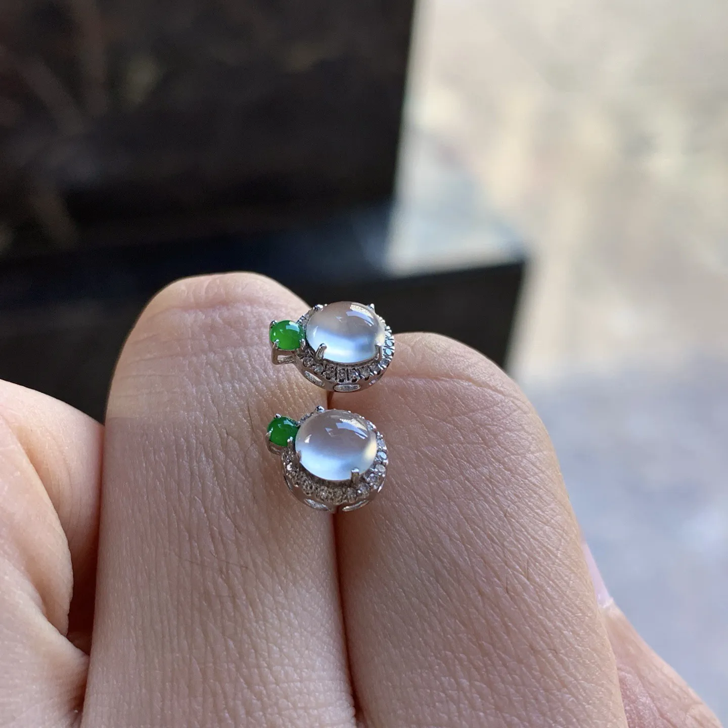 金钻镶嵌冰种耳钉^_^精致