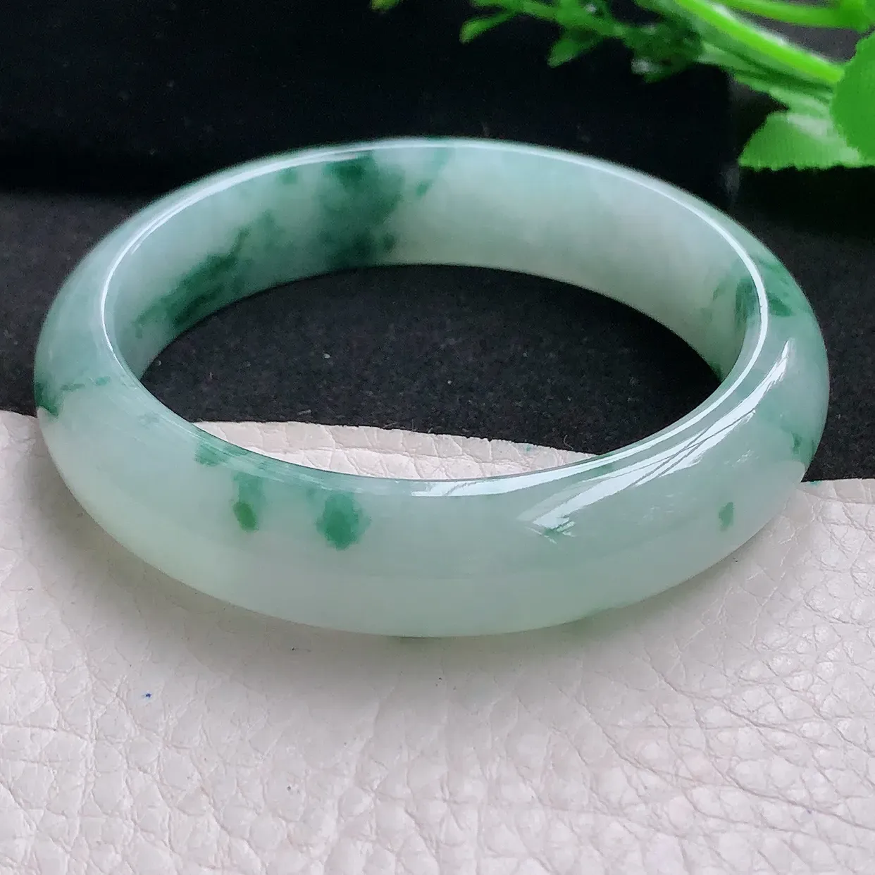 Nc自然光57*13.8*8平安镯 天然缅甸翡翠a 货冰飘花宽边玉镯子