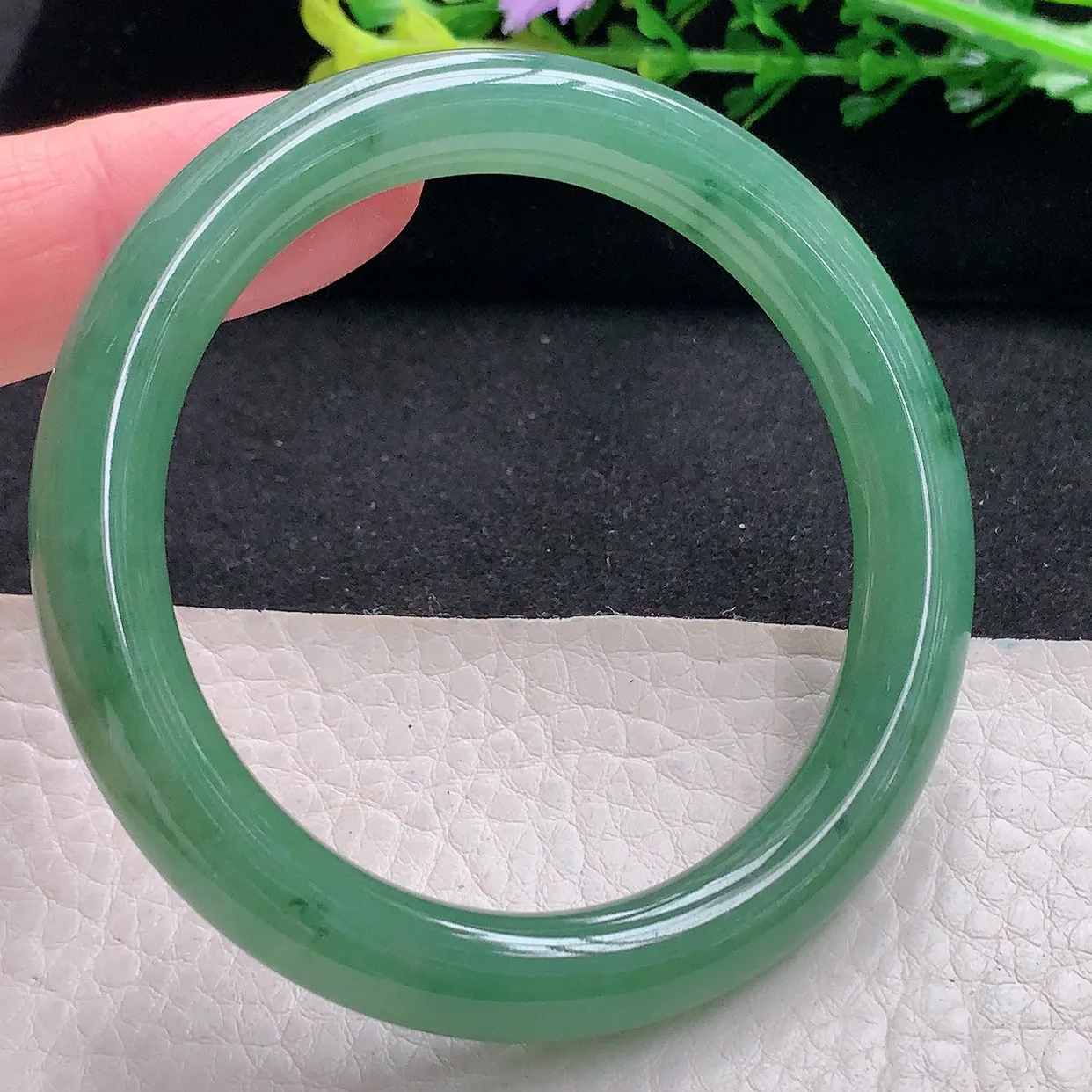 n小圈口52*8.8*8.5叮当镯 天然缅甸翡翠a 货冰胶满绿圆条玉镯子 玉手环