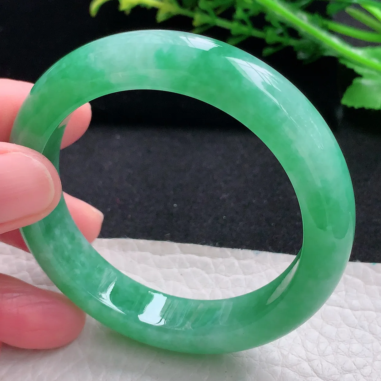 Nc小圈口51*11.5*8.3平安镯 天然缅甸翡翠a 货满绿宽边玉镯子