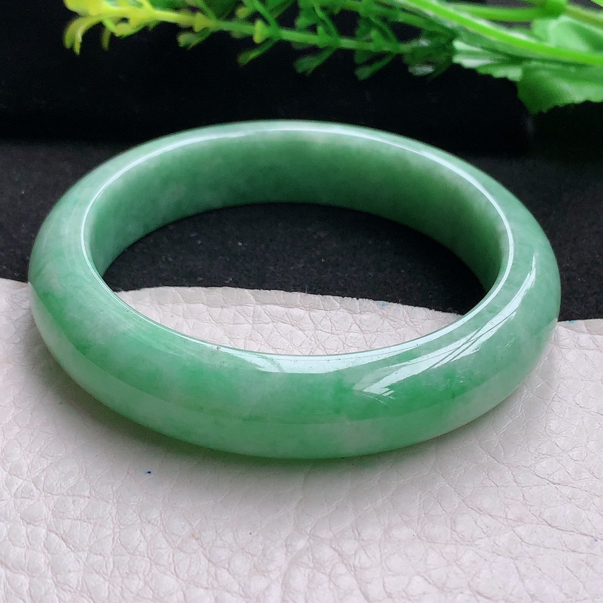 xh自然光55*12.8*8.5平安镯 天然缅甸翡翠满绿宽边玉镯子 玉手环
