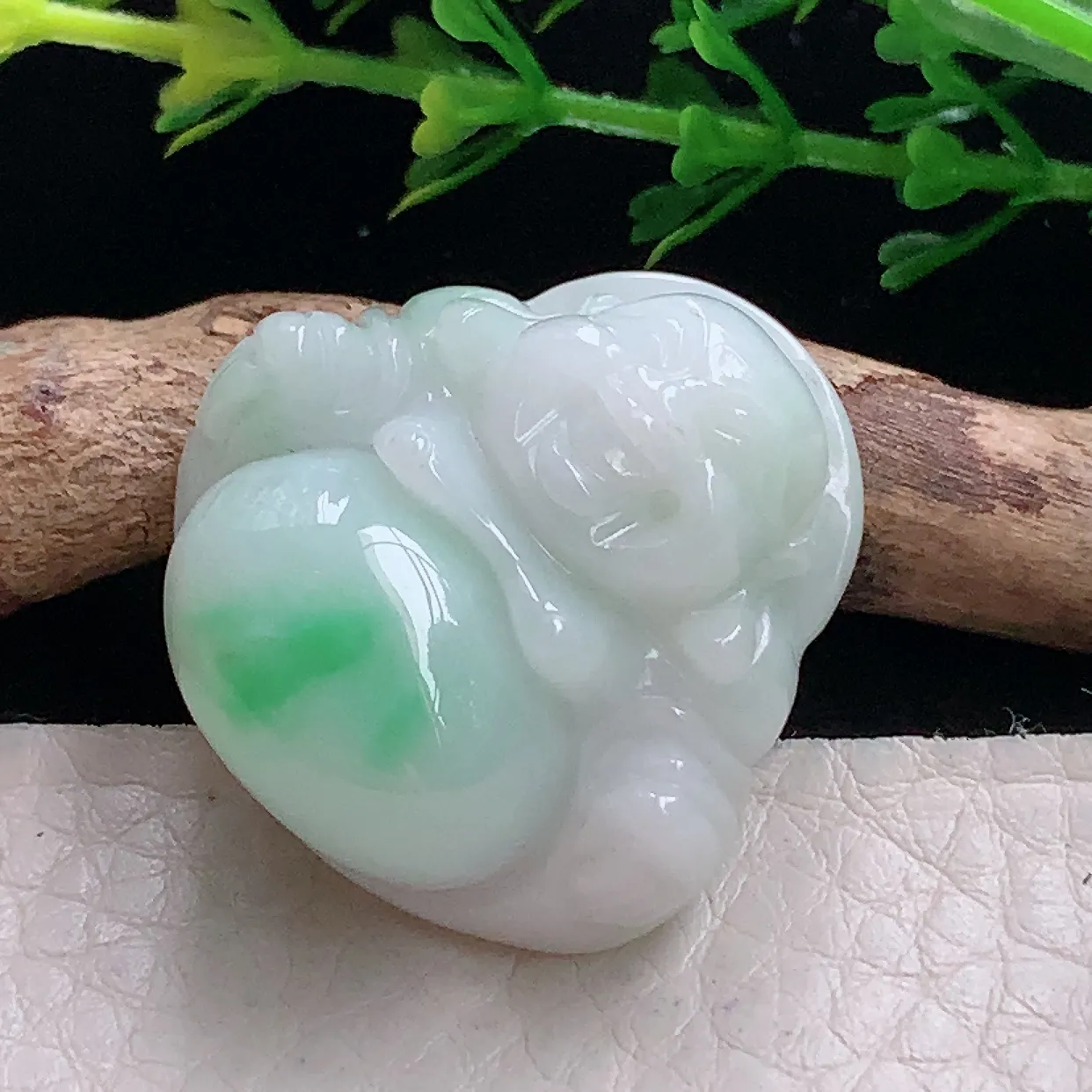 zen自然光27.5*28*12.2天然缅甸翡翠飘绿佛公 开心佛玉吊坠