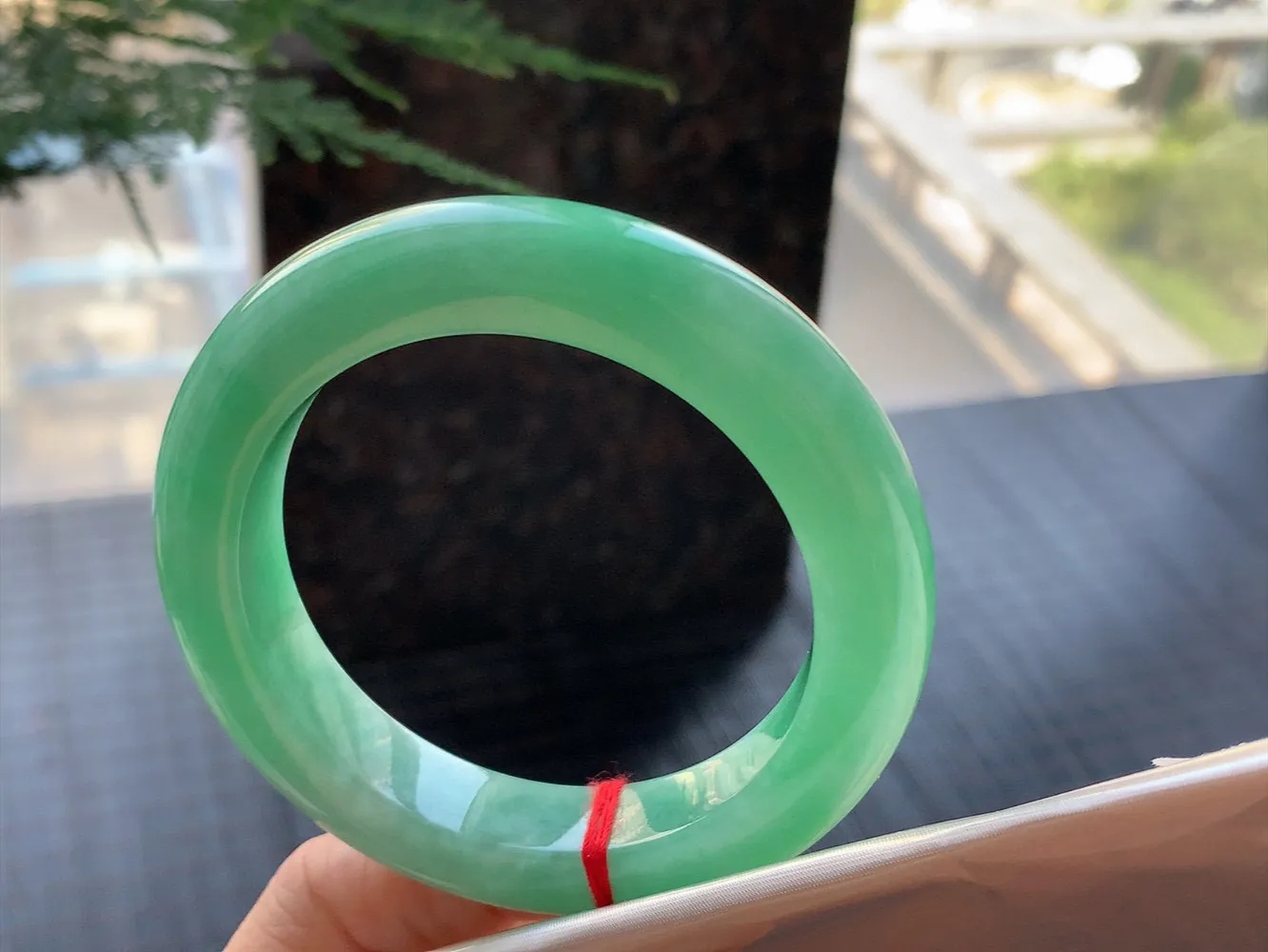 正圈满绿 微纹 尺寸:54.5/12.1/10.3 满色