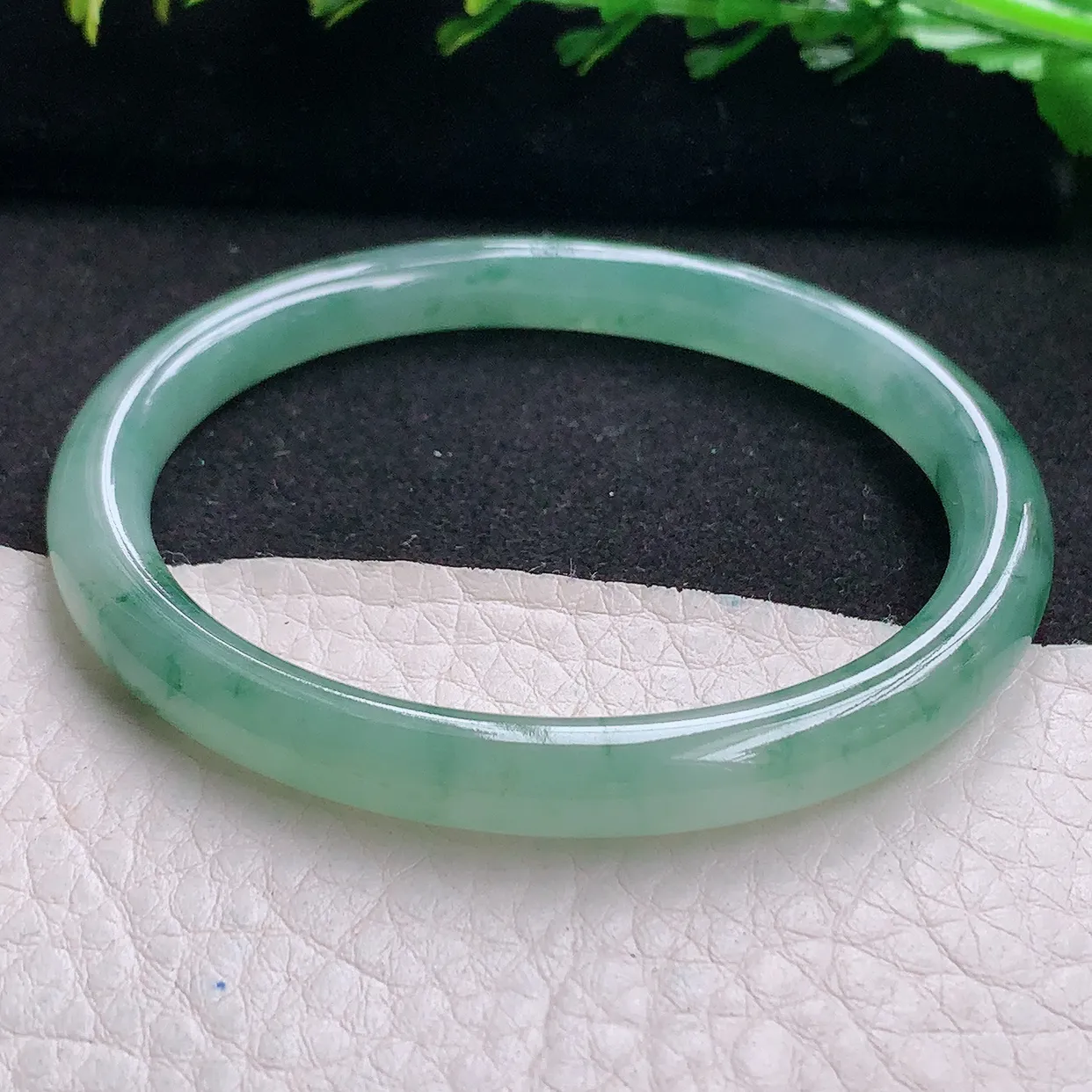 xh小圈口53.8*48*6.6贵妃圆镯 天然缅甸翡翠冰飘花圆条蛋形玉镯子