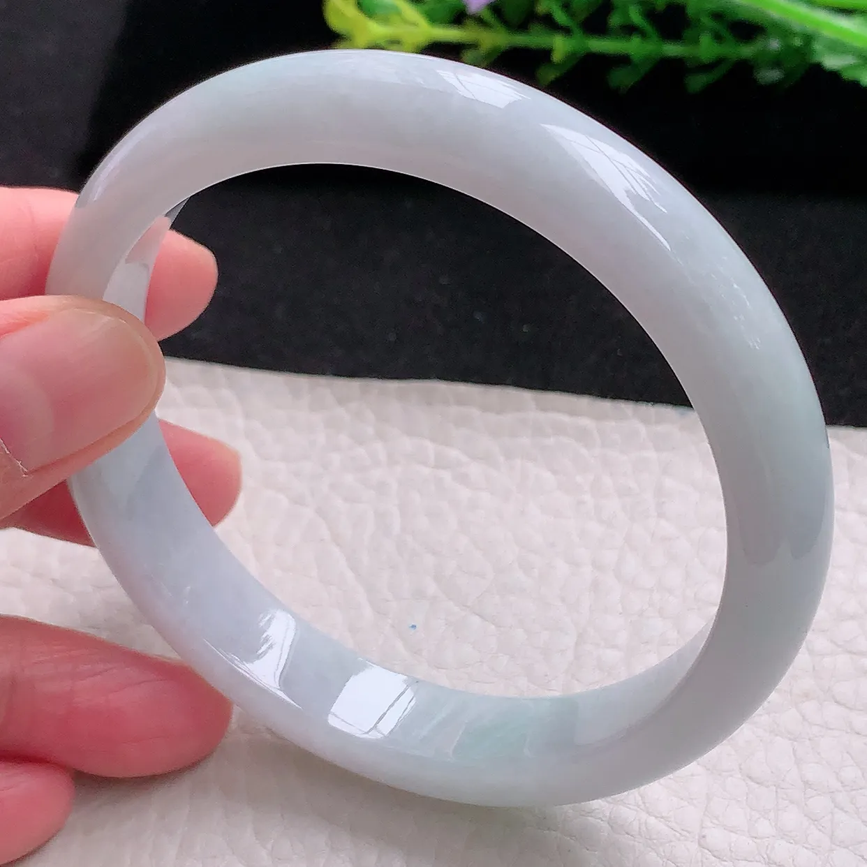 hh大圈口63*12*7.6平安镯 天然缅甸翡翠白月光正圈宽边玉镯子