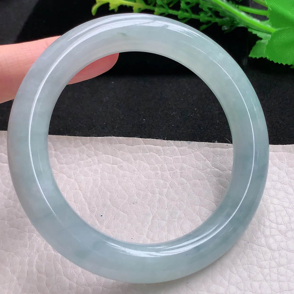 Nc大圈口61.5*11.5*11.8胖圆镯 天然缅甸翡翠a 货清爽冰胶圆条大气玉镯子