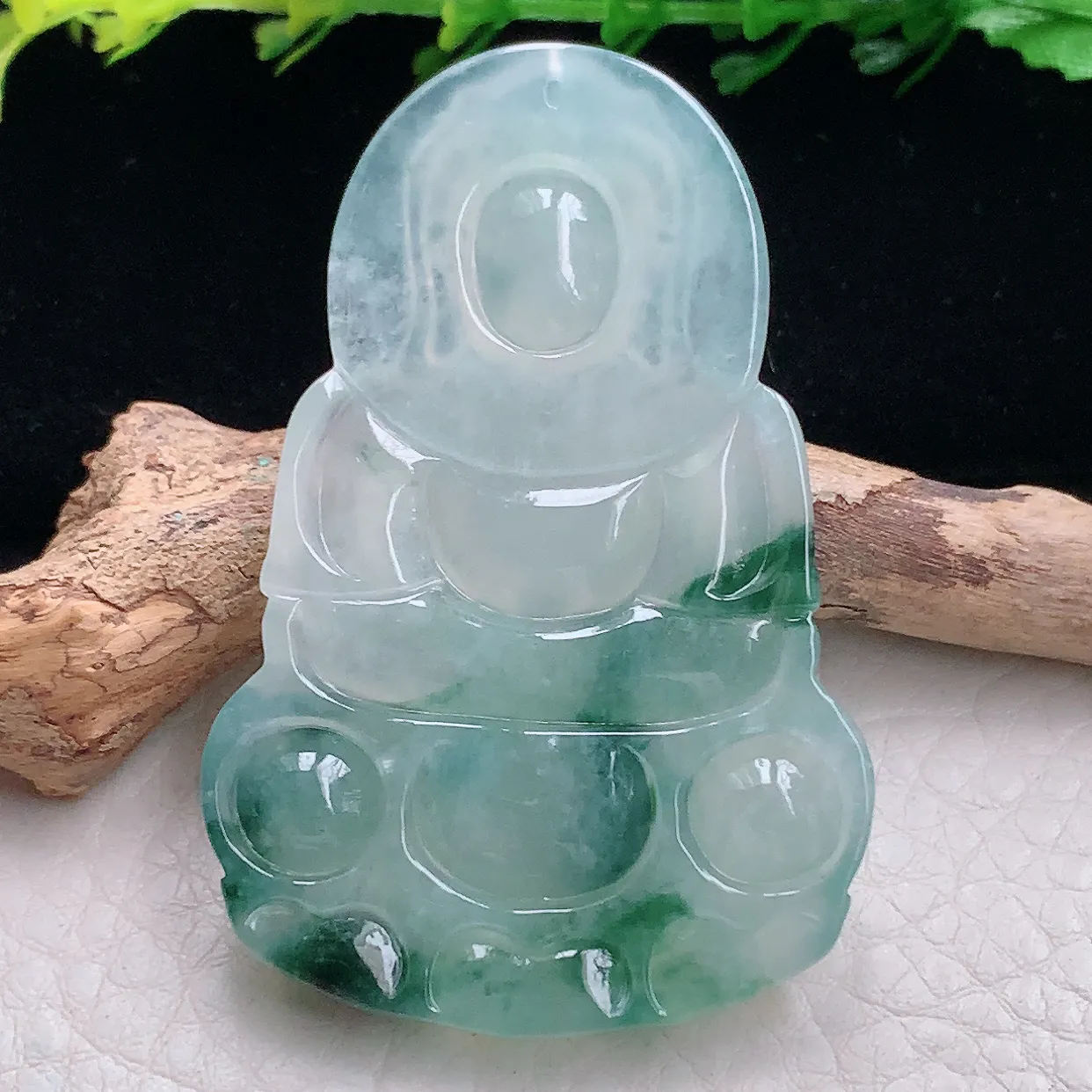 zzx自然光56*37*6天然缅甸翡翠a 货冰飘花正庄观音 玉观音玉吊坠 玉挂件