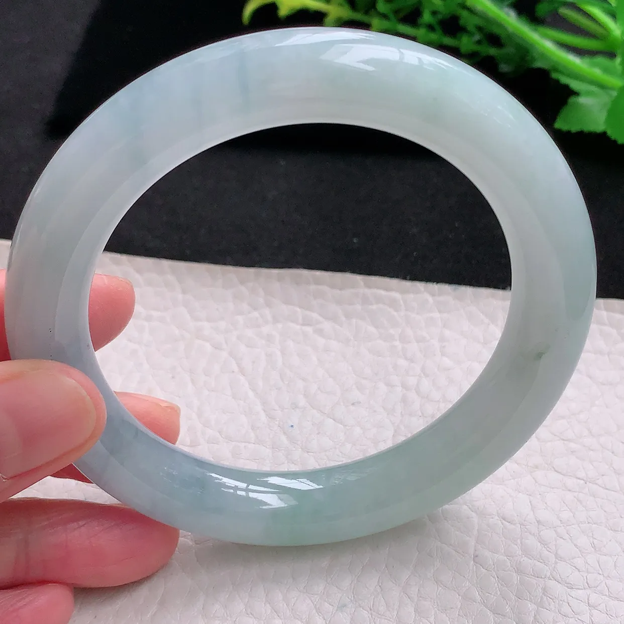 Nc大圈口61.5*11.5*11.8胖圆镯 天然缅甸翡翠a 货清爽冰胶圆条大气玉镯子