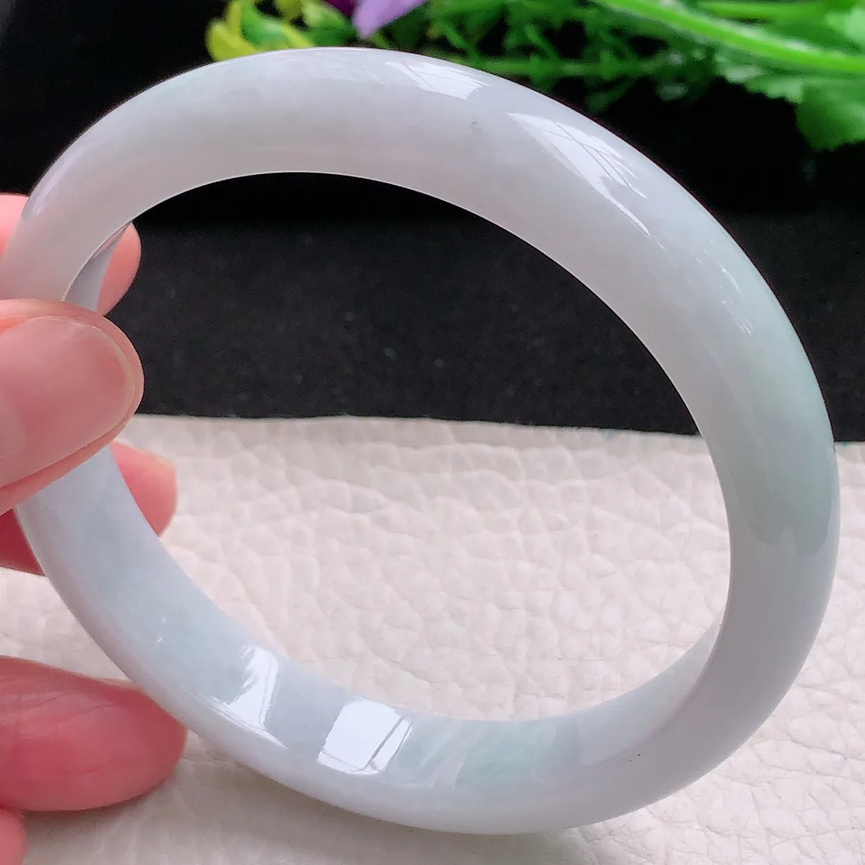 hh大圈口63*12*7.6平安镯 天然缅甸翡翠白月光正圈宽边玉镯子