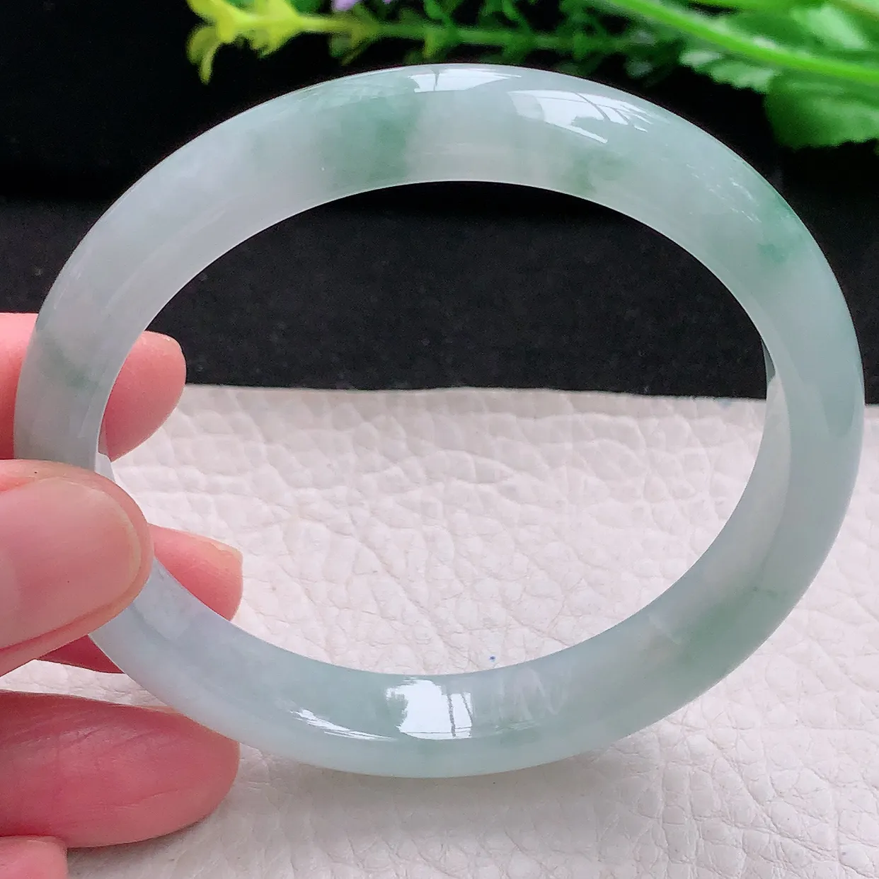 n大圈口60*11*7.5平安镯 天然缅甸翡翠a 货冰飘花宽边玉镯子 玉手环