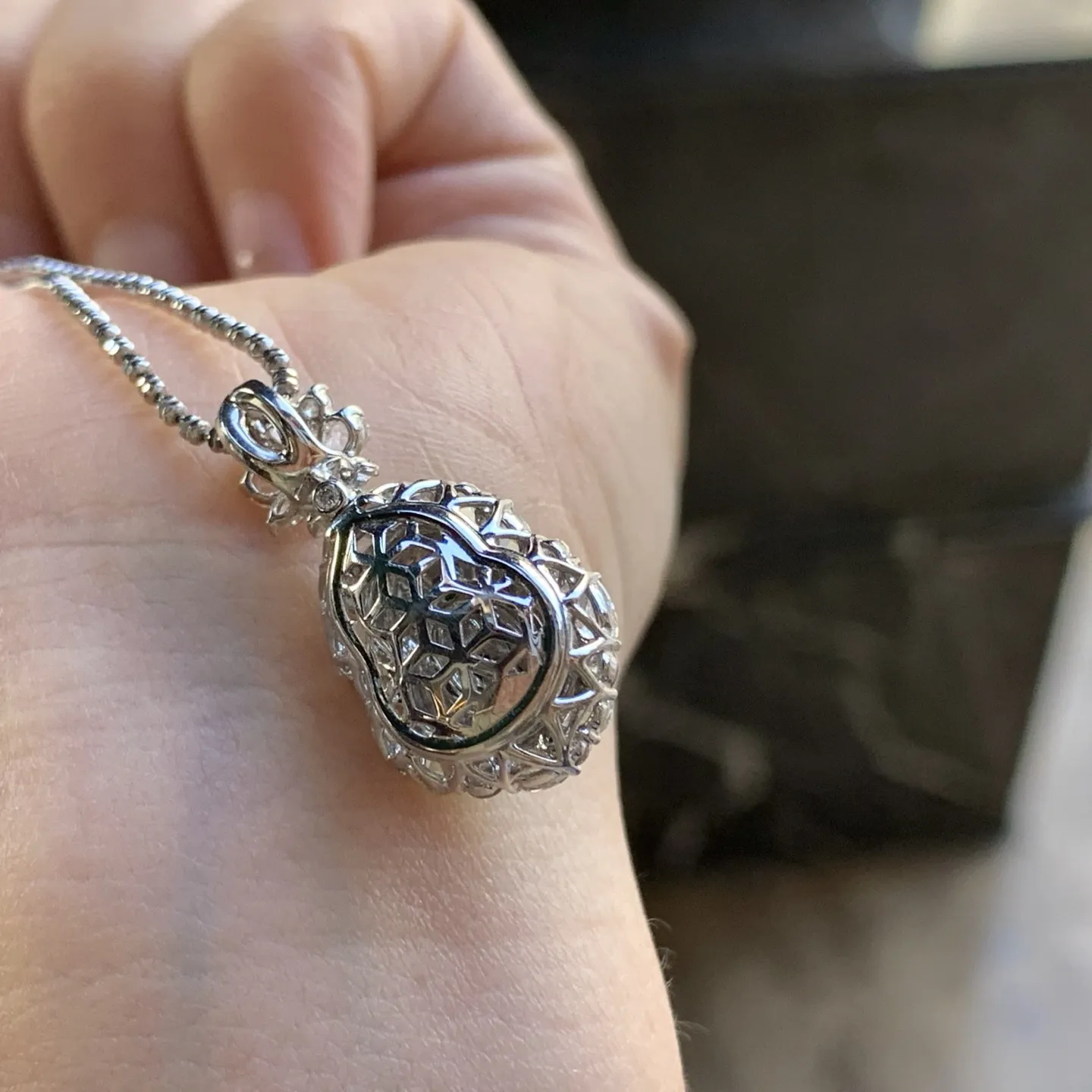 金钻镶嵌冰绿葫芦吊坠^_^种色冰透 色阳