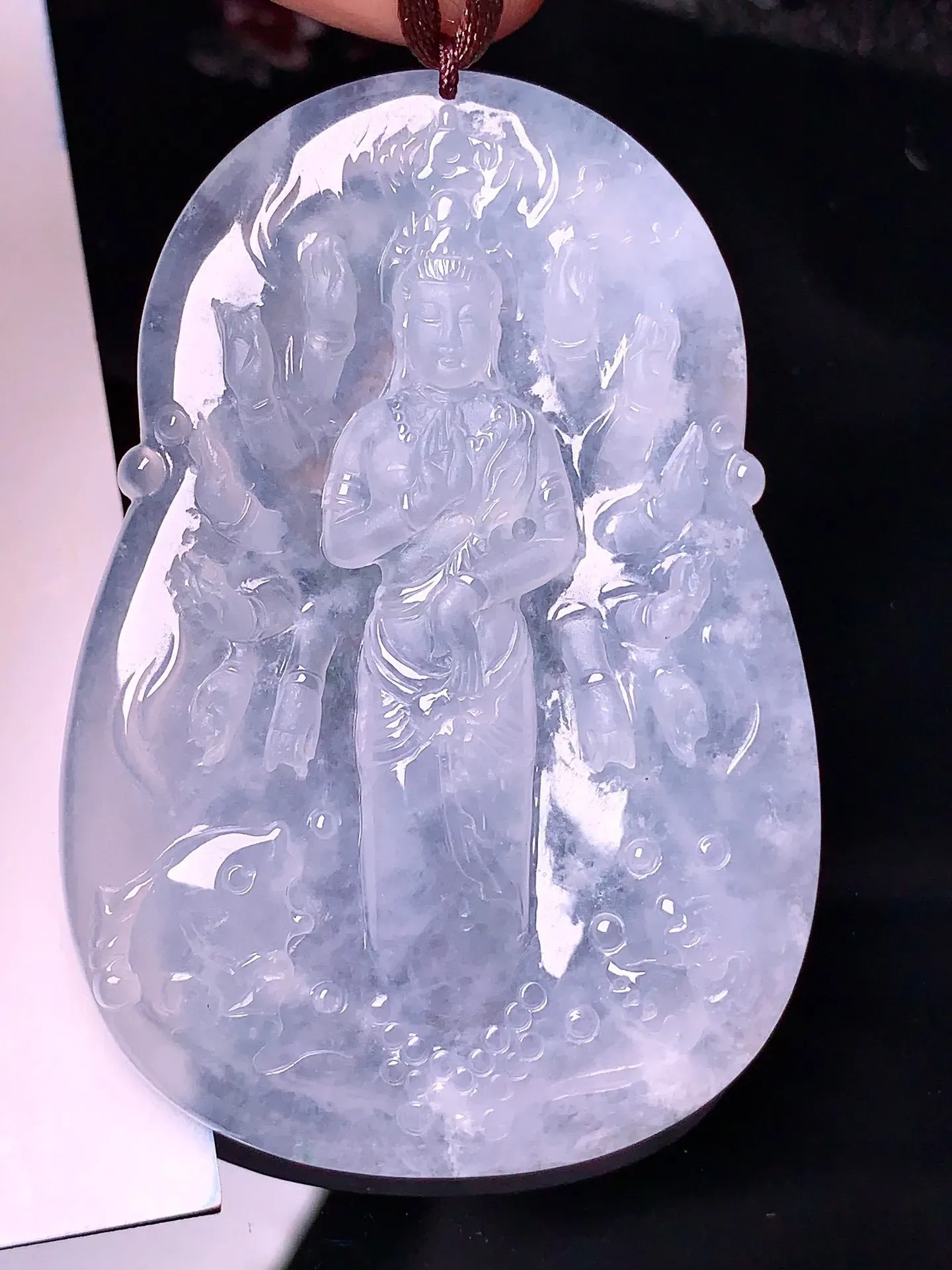 冰种千手观音菩萨吊坠 玉质细腻 色泽清新艳丽 整体尺寸62.8*43.3*6.2