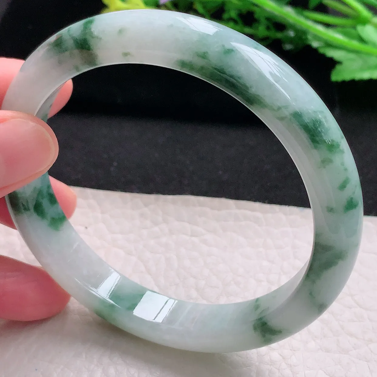 ll大圈口63*12*8.2平安镯 天然缅甸翡翠a 货冰飘花大气宽边玉镯子 玉手环