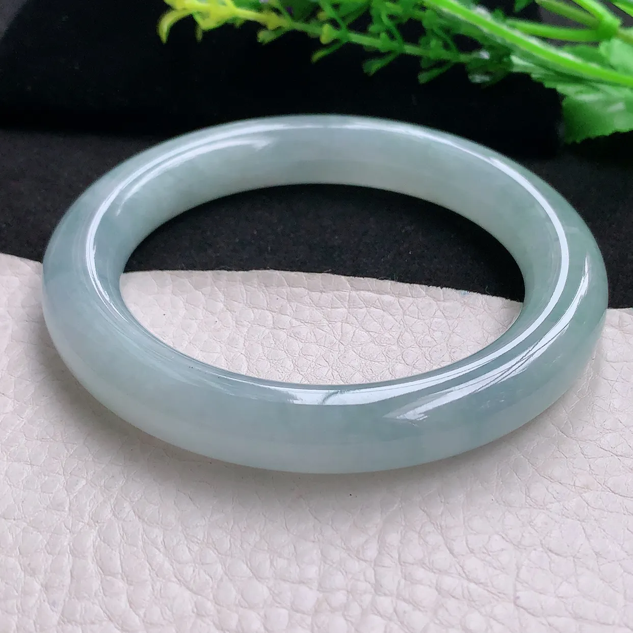 Nc大圈口61.5*11.5*11.8胖圆镯 天然缅甸翡翠a 货清爽冰胶圆条大气玉镯子