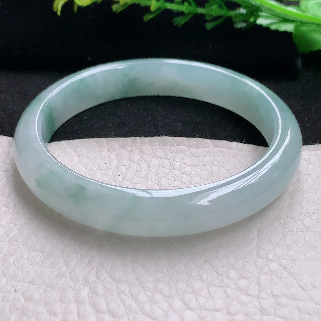 n大圈口60*11*7.5平安镯 天然缅甸翡翠a 货冰飘花宽边玉镯子 玉手环