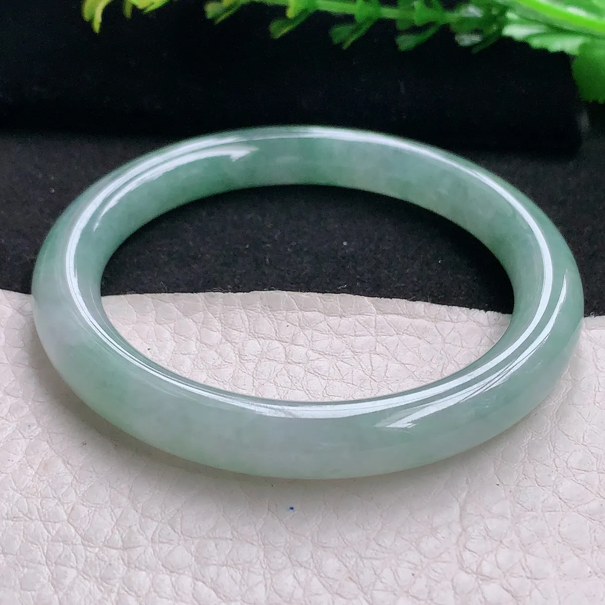 n小圈口52.5*8.3*8叮当镯 天然缅甸翡翠a 货清爽冰胶圆条玉镯子 玉手环