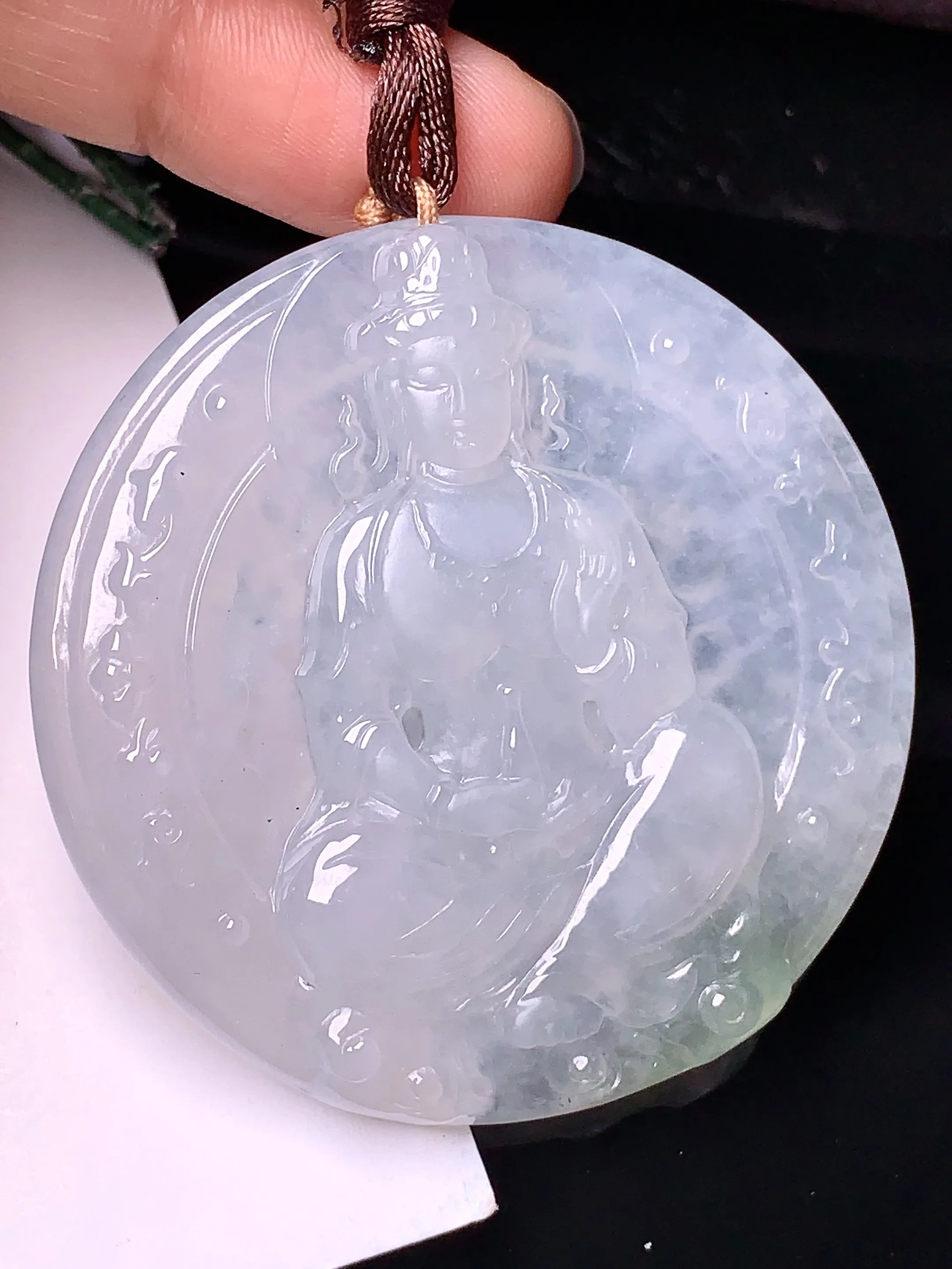 冰种观音菩萨吊坠 玉质细腻 色泽清新艳丽 整体尺寸50*6.5