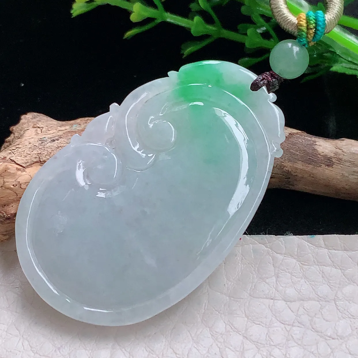 zen自然光48.6*30.6*7.2天然缅甸翡翠飘绿如意 事事顺玉吊坠 毛衣坠