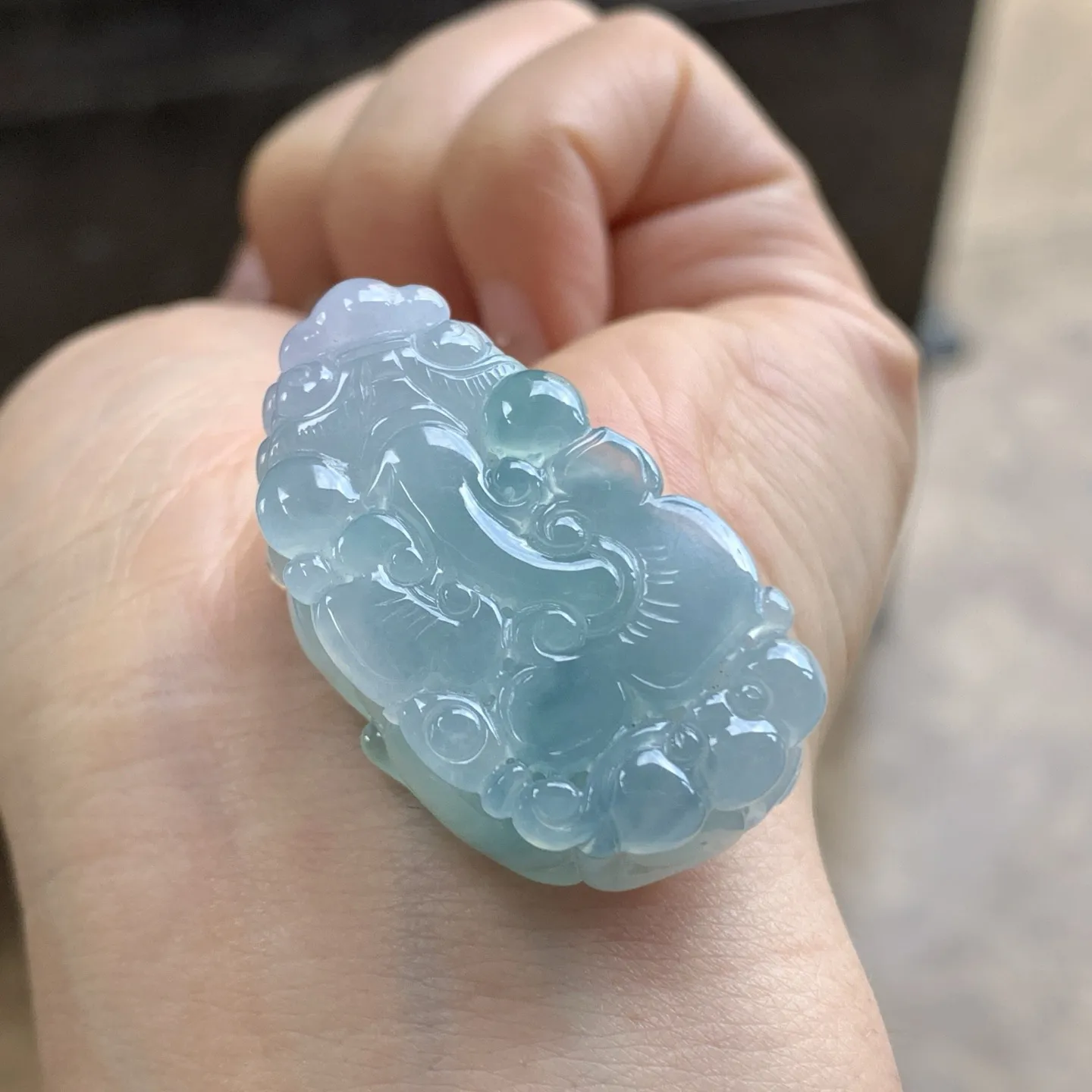 蓝花貔貅^_^鲜艳 玉质温润