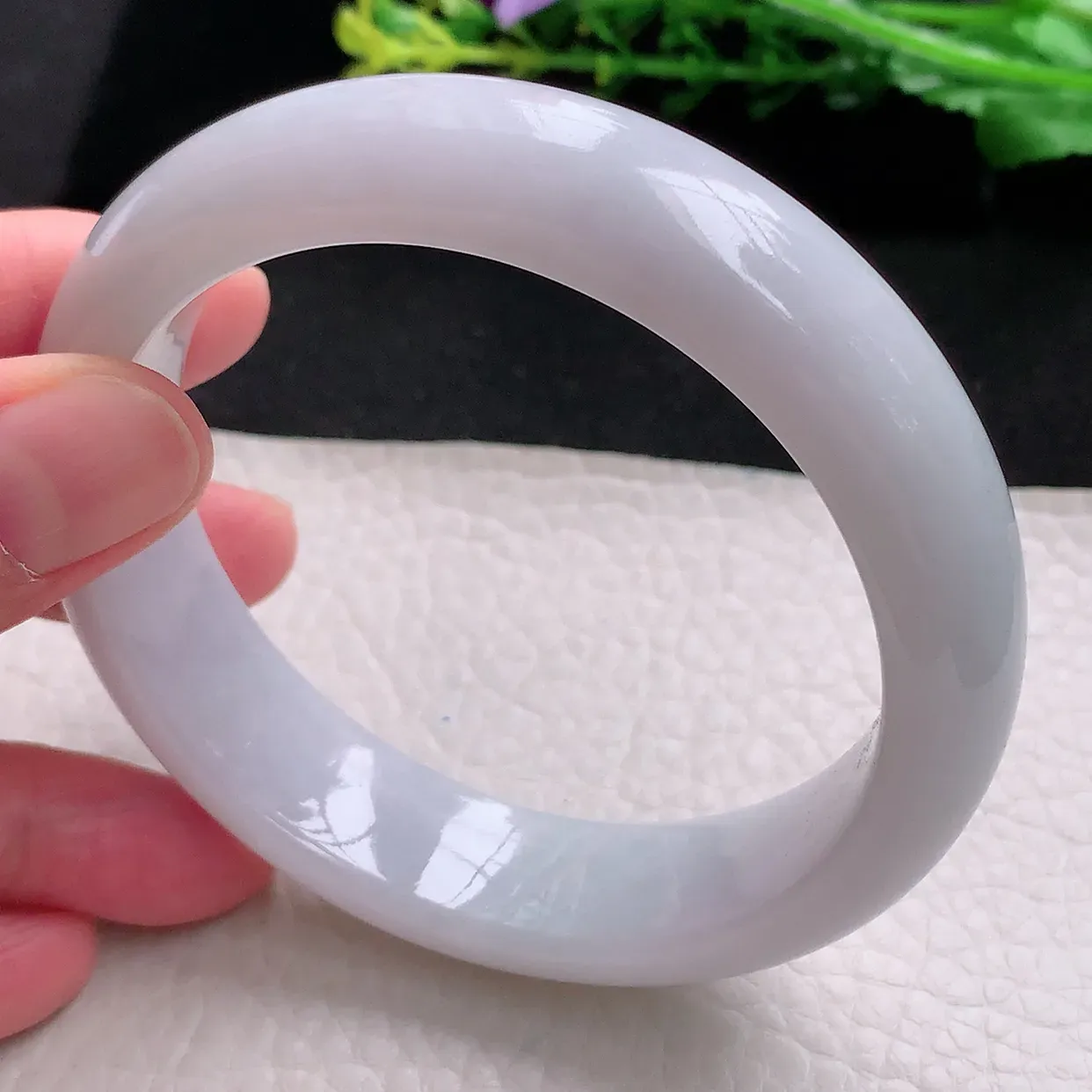 hh大圈口62*16*9轮胎镯 天然缅甸翡翠白月光大气宽边玉镯子