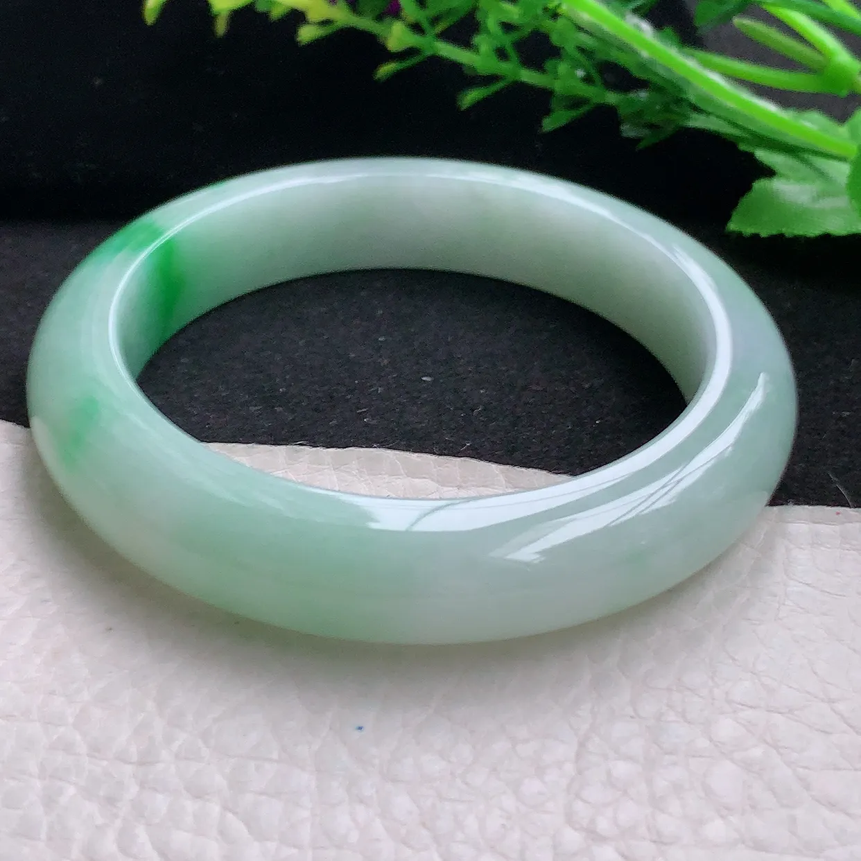 hy自然光58*12.6*9.3平安镯天然缅甸翡翠飘阳绿厚装正圈宽边玉镯子