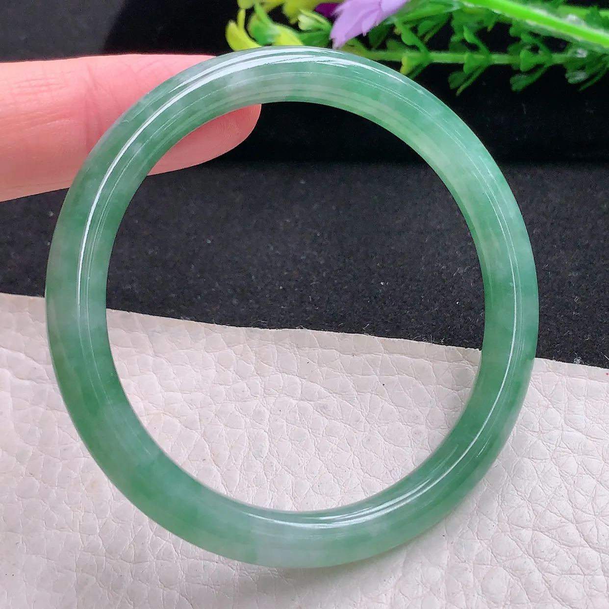 xh小圈口53*7叮当镯 天然缅甸翡翠a货手镯冰飘花秀气圆条玉镯子