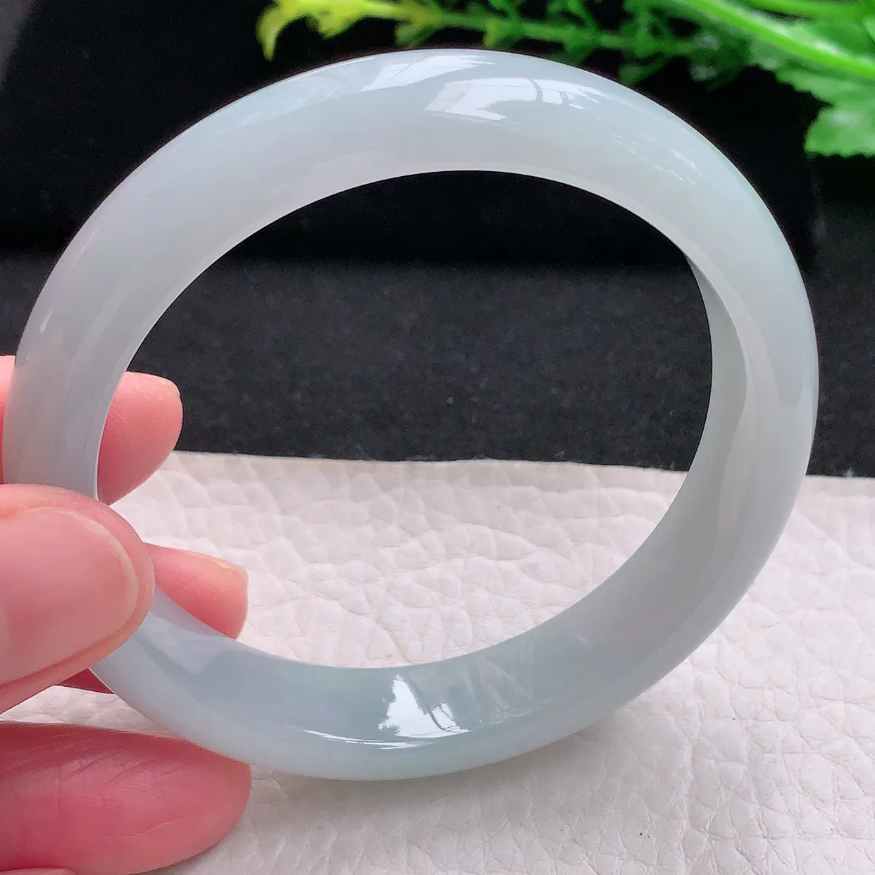 ll自然光57*12.3*7.6平安镯 天然缅甸翡翠a 货白月光宽边玉镯子 玉手环