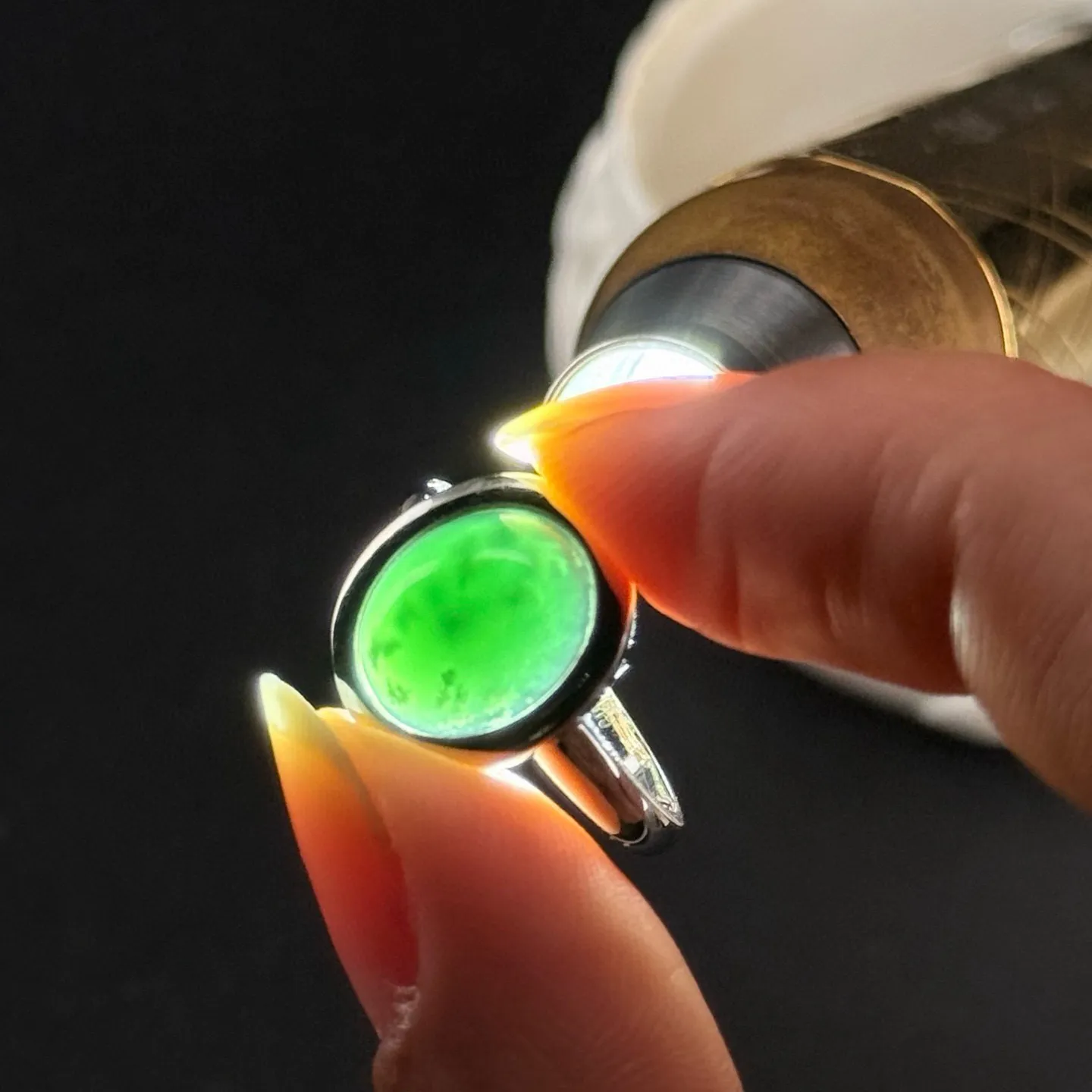 精品18k墨翠白金女戒 种好色正 黑度极好 打灯通透 油性十足 尺寸14