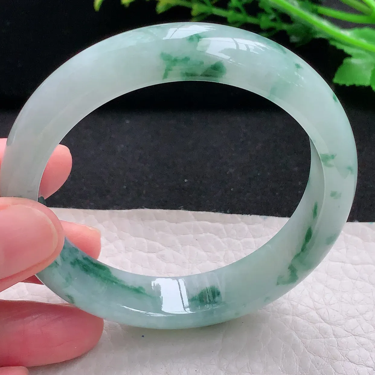 Nc自然光57*13.8*8平安镯 天然缅甸翡翠a 货冰飘花宽边玉镯子