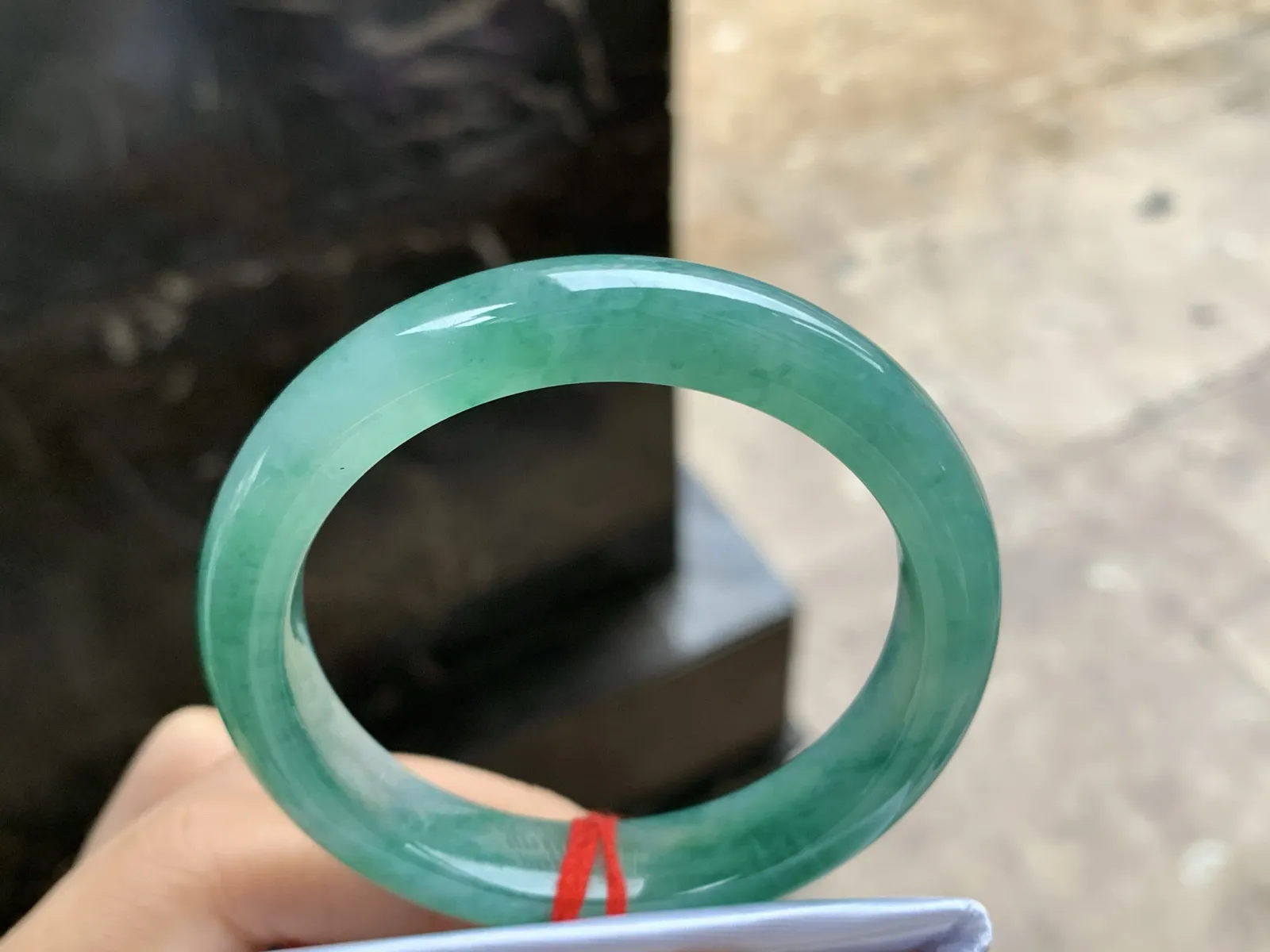 51-11.3-7.8

冰油绿手镯^_^鲜艳 油润