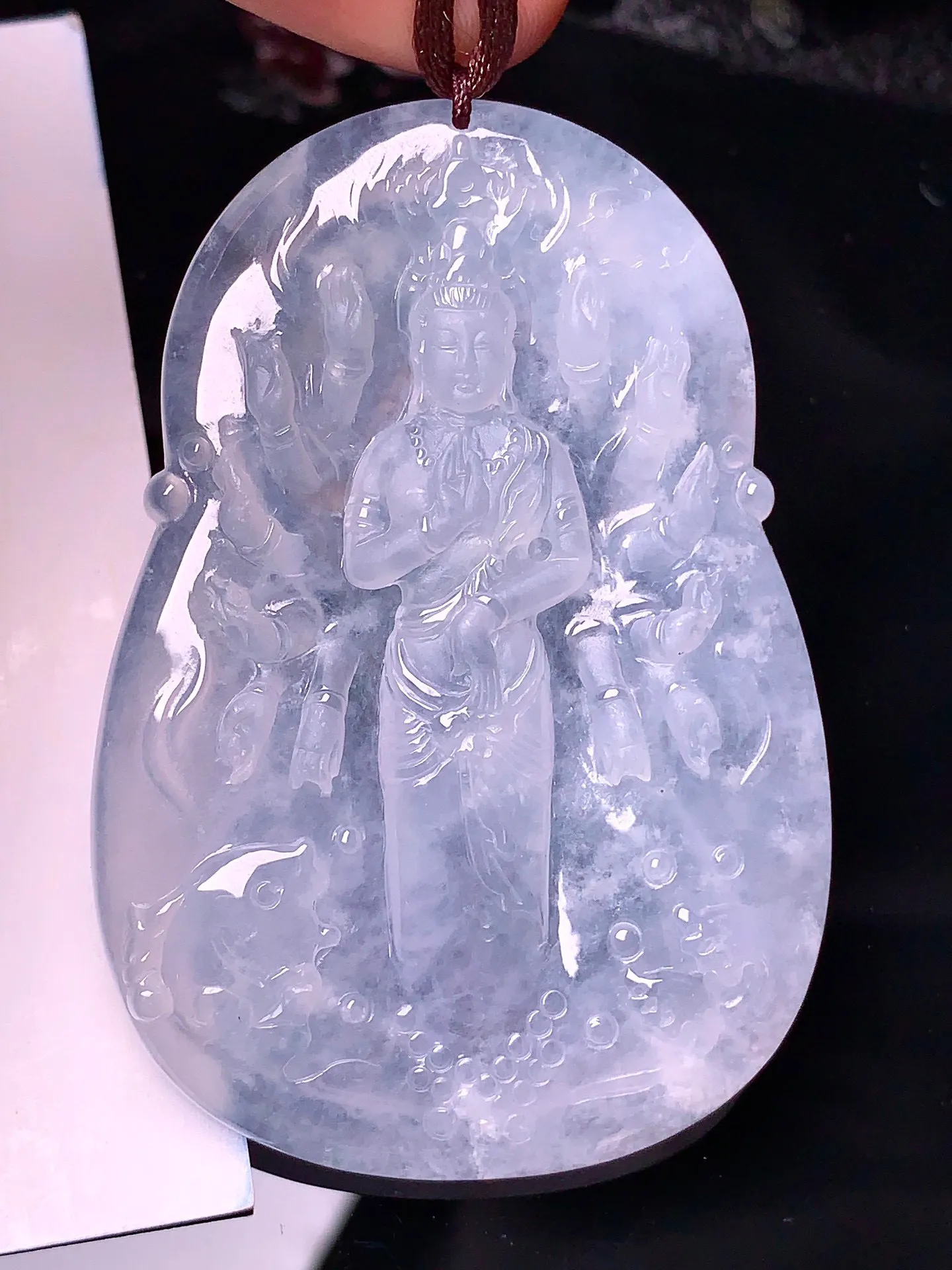 冰种千手观音菩萨吊坠 玉质细腻 色泽清新艳丽 整体尺寸62.8*43.3*6.2