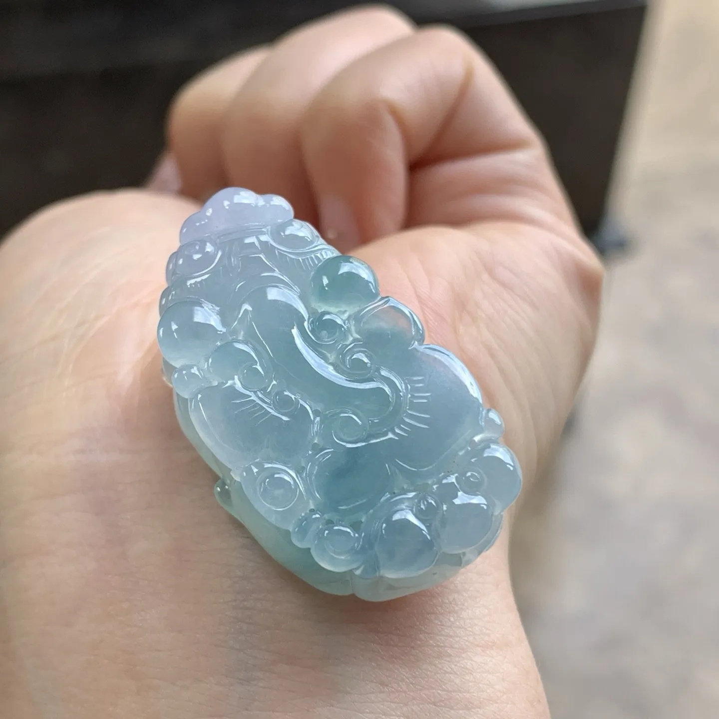 蓝花貔貅^_^鲜艳 玉质温润