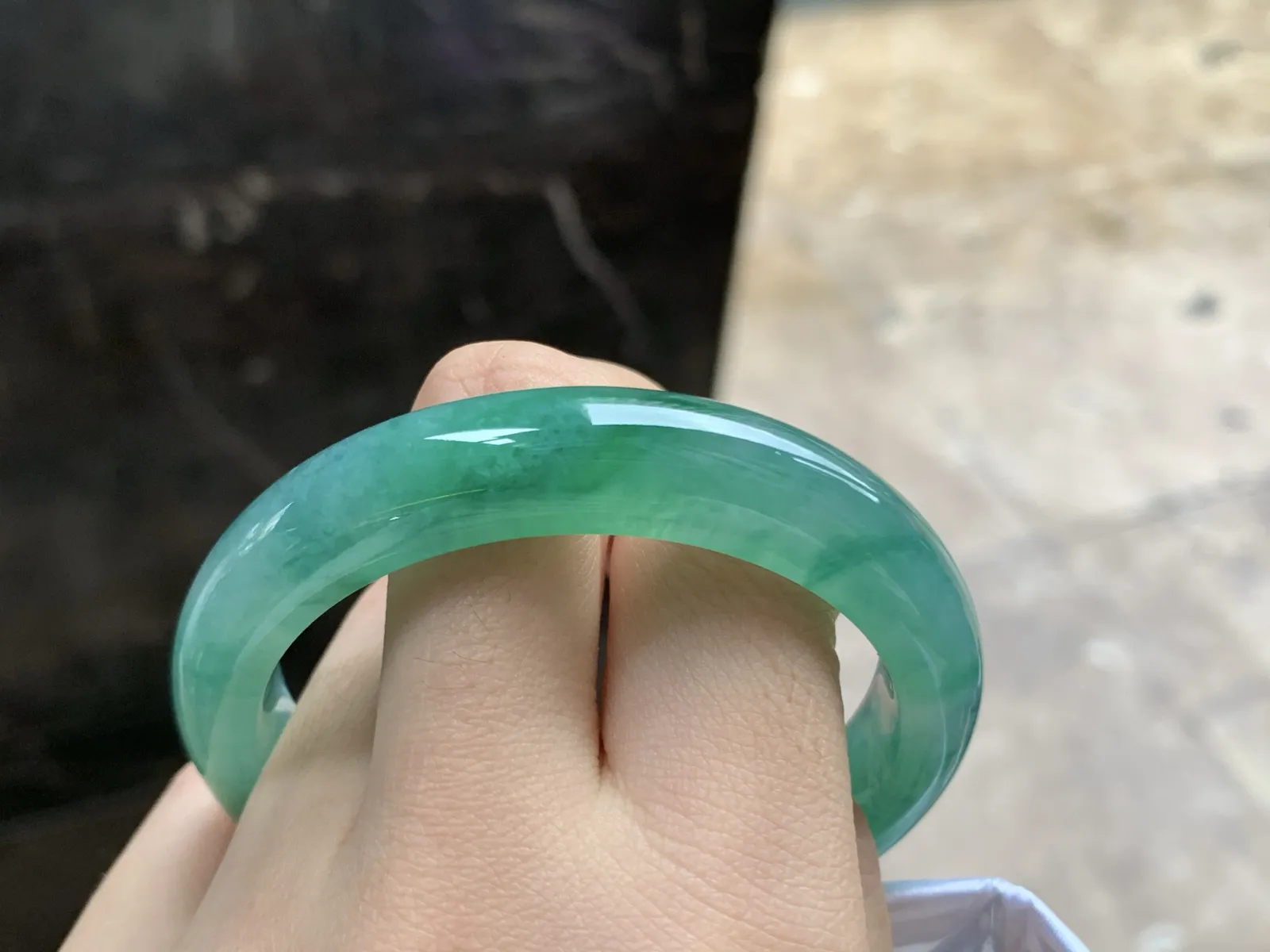 51-11.3-7.8

冰油绿手镯^_^鲜艳 油润