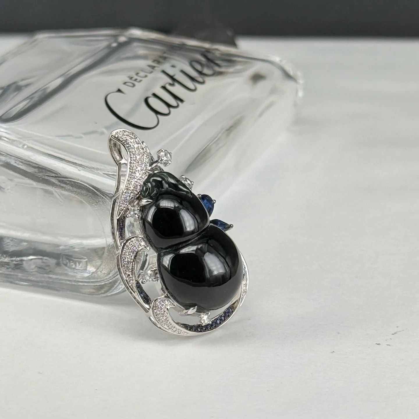 精品18k墨翠葫芦吊坠 种好色正 黑度极好 打灯通透 油性十足 尺寸35.5