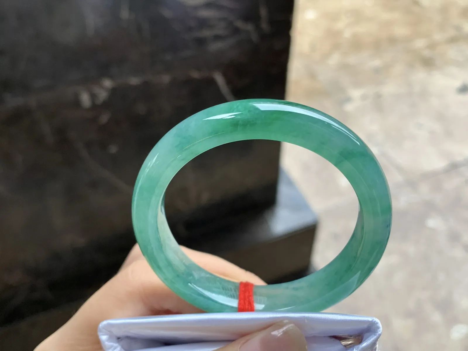 51-11.3-7.8

冰油绿手镯^_^鲜艳 油润