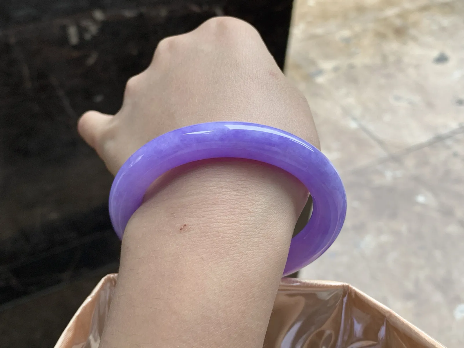 54-10.3

紫罗兰圆条手镯^_^颜色浓郁