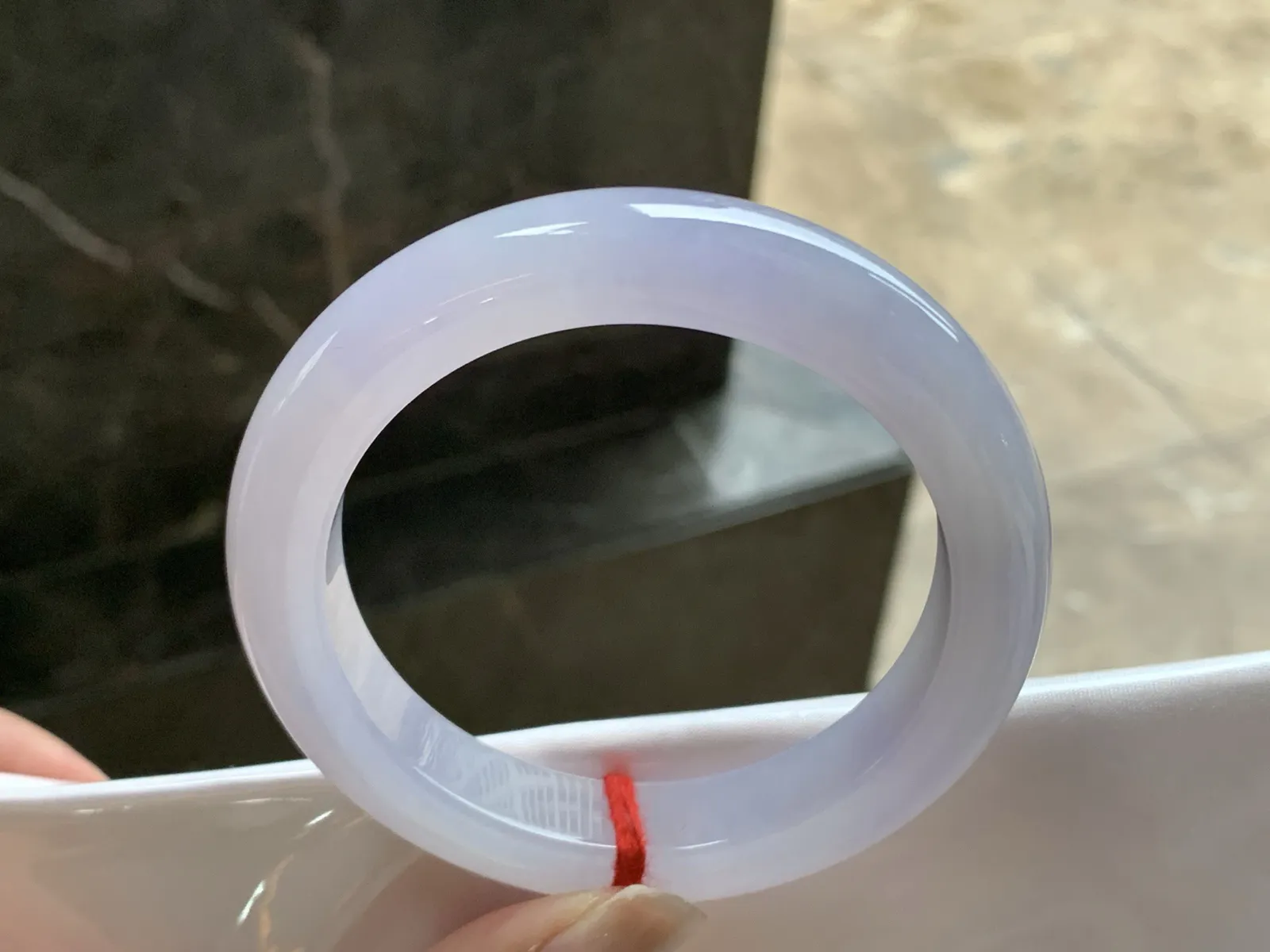 55.5-11.5-9.8

紫罗兰手镯^_^玉质温润