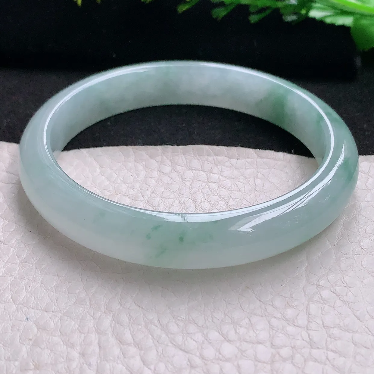 n大圈口60*11*7.5平安镯 天然缅甸翡翠a 货冰飘花宽边玉镯子 玉手环