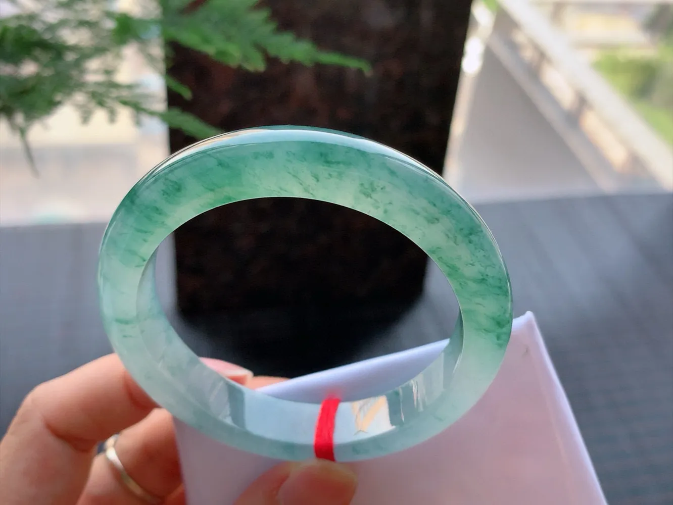 正圈冰玻飘花 无瑕 尺寸:54.9/12.3/8.5 花美 种水好