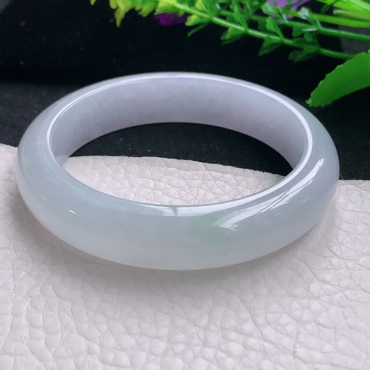 js自然光58*13.5*8.5平安镯 天然缅甸翡翠a 货冰纯宽边玉镯子