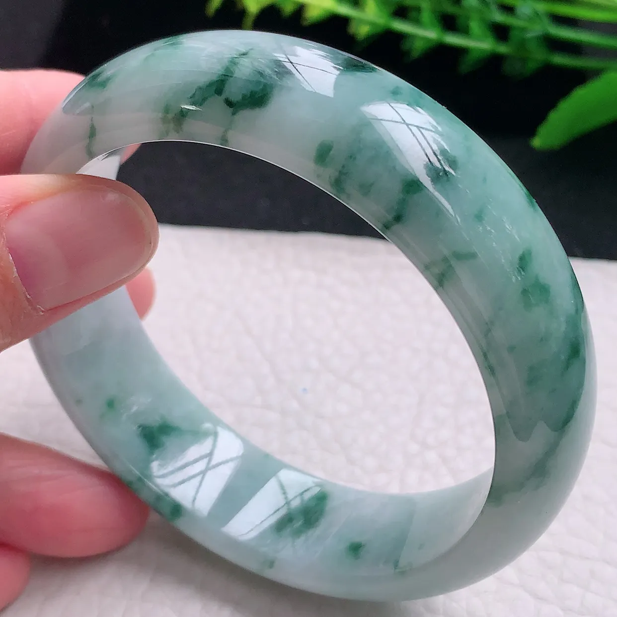 hh大圈口60.5*18*8.2轮胎镯 天然缅甸翡翠a 货飘花大气宽边玉镯子