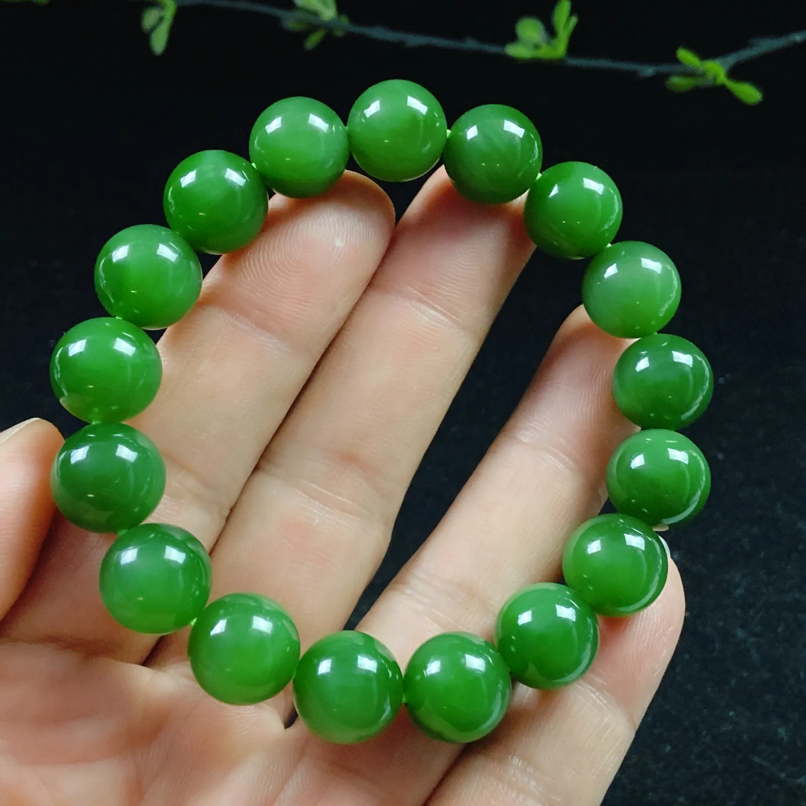 和田玉菠菜绿碧玉手串12重41克无裂无杂 玉质细腻油润手推出油品相大气