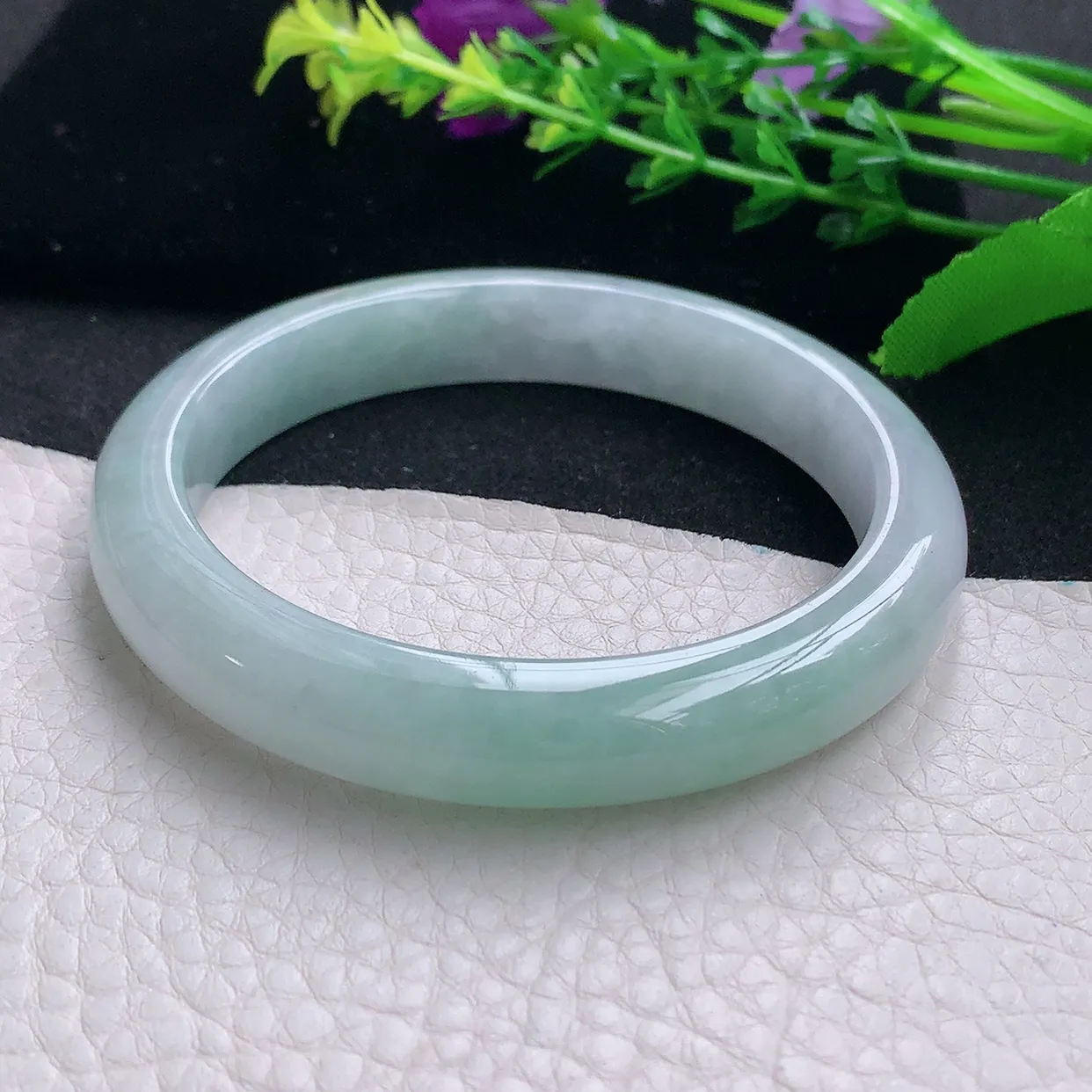 n自然光58*11*8.5平安镯 天然缅甸翡翠a 货清新宽边玉镯子 玉手环