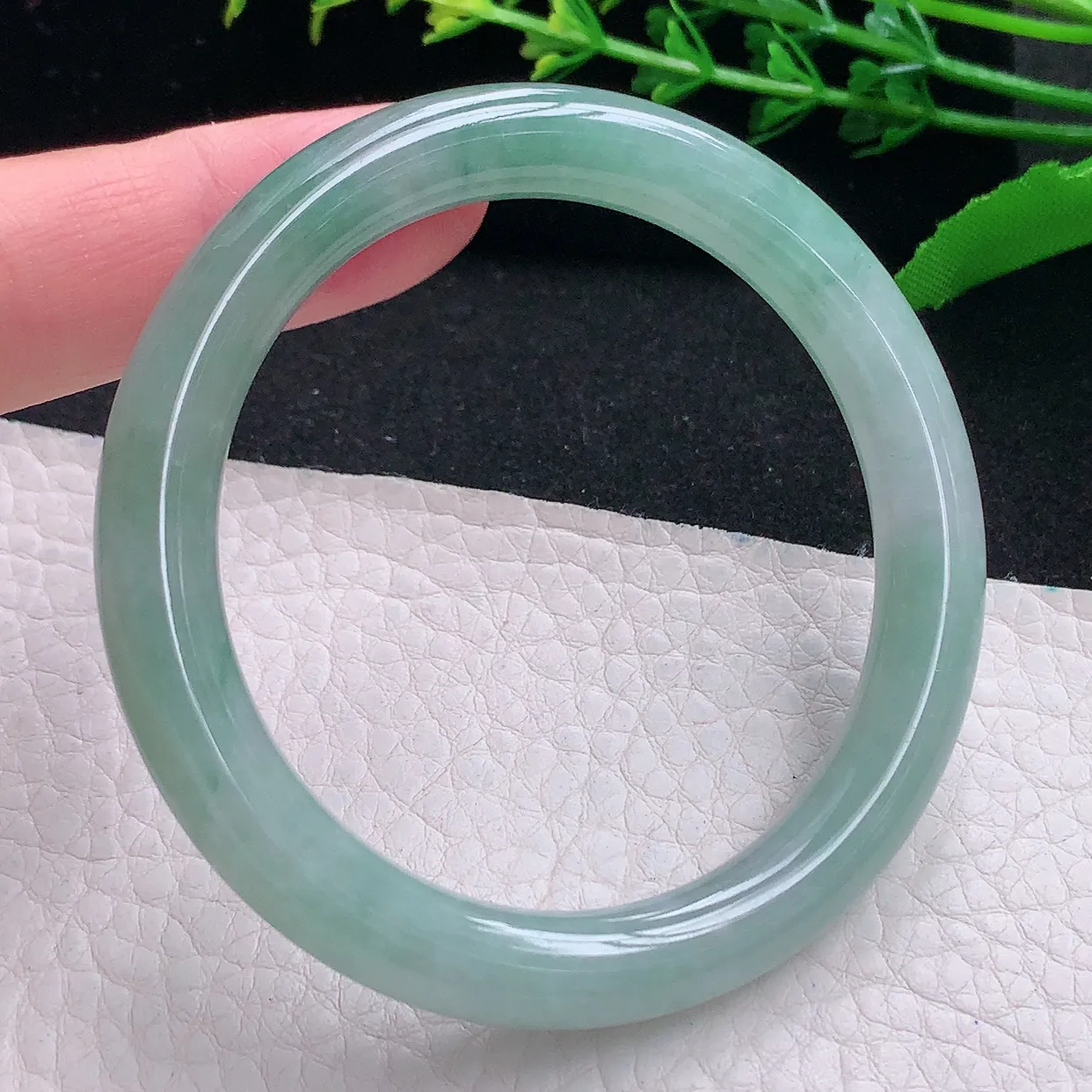 n小圈口53*8.5*8.3叮当镯 天然缅甸翡翠a 货冰润圆条玉镯子 玉手环