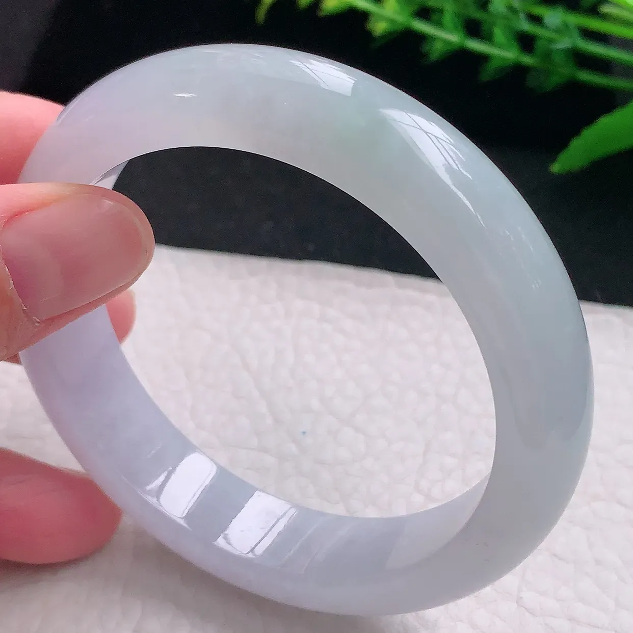 js自然光58*13.5*8.5平安镯 天然缅甸翡翠a 货冰纯宽边玉镯子