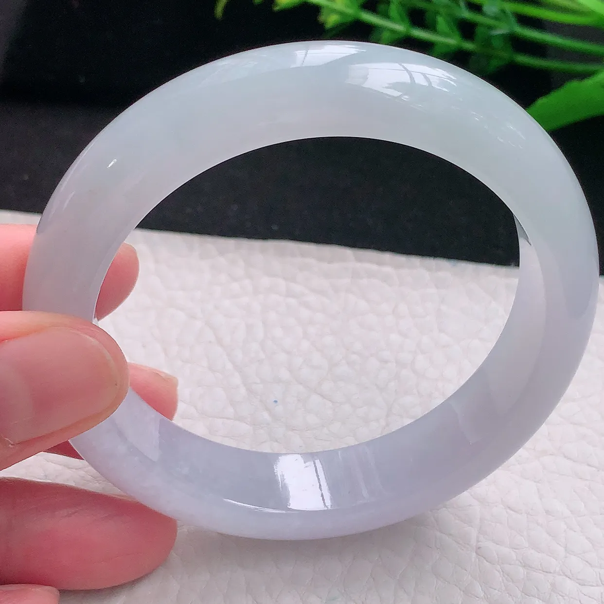 js自然光58*13.5*8.5平安镯 天然缅甸翡翠a 货冰纯宽边玉镯子