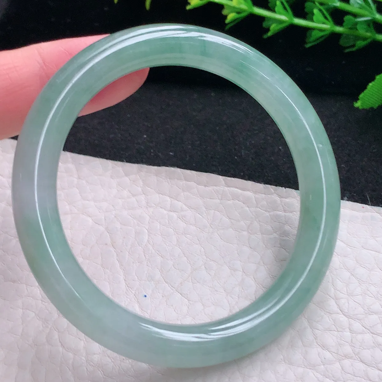 n小圈口53*8.5*8.3叮当镯 天然缅甸翡翠a 货冰润圆条玉镯子 玉手环